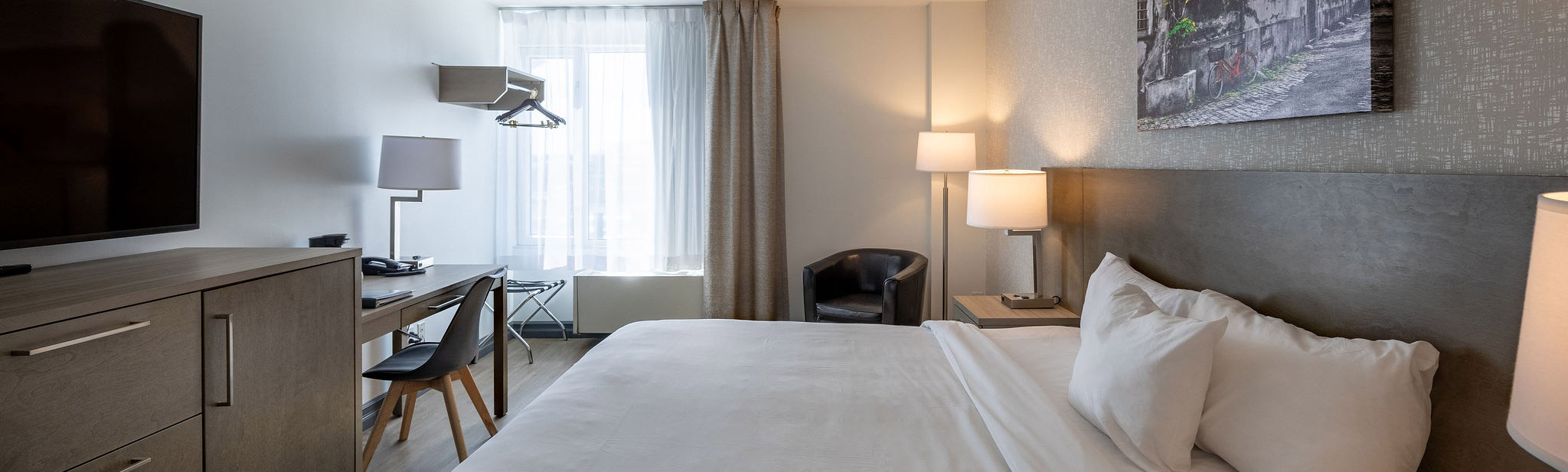 Executive room with 1 king-size bed Executive room with 1 king-size bed