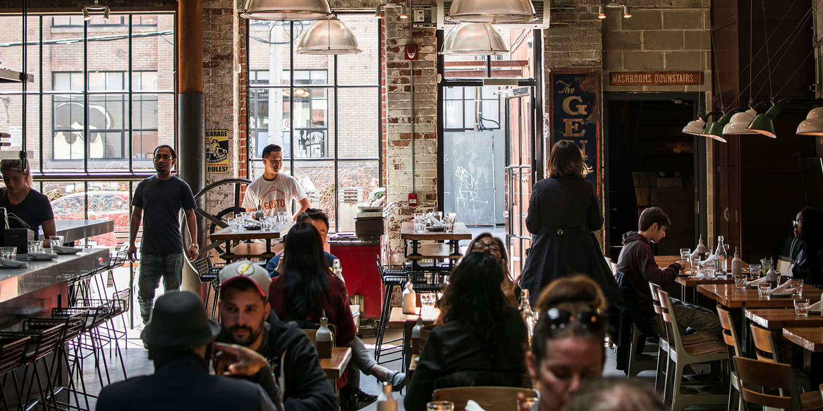 Restaurant and coffee in St-Roch